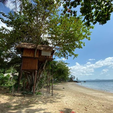 Kohjum Freedom Resort Koh Jum Dış mekan fotoğraf