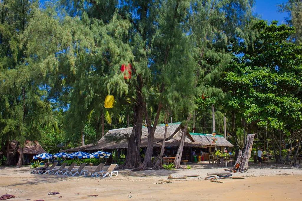 Kohjum Freedom Resort Koh Jum Dış mekan fotoğraf