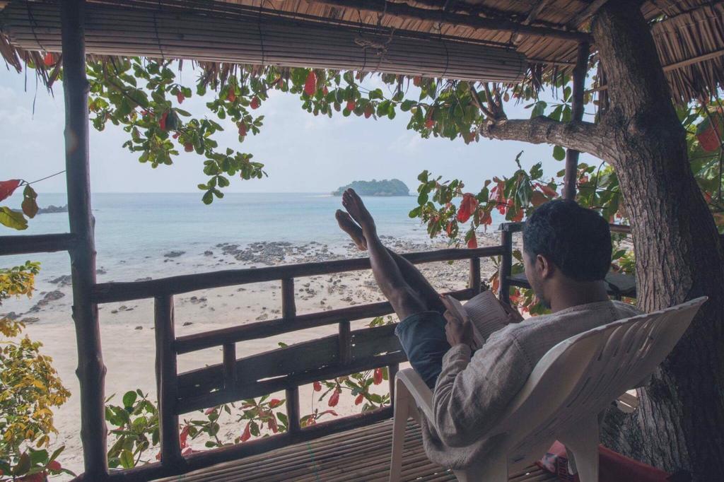 Kohjum Freedom Resort Koh Jum Dış mekan fotoğraf