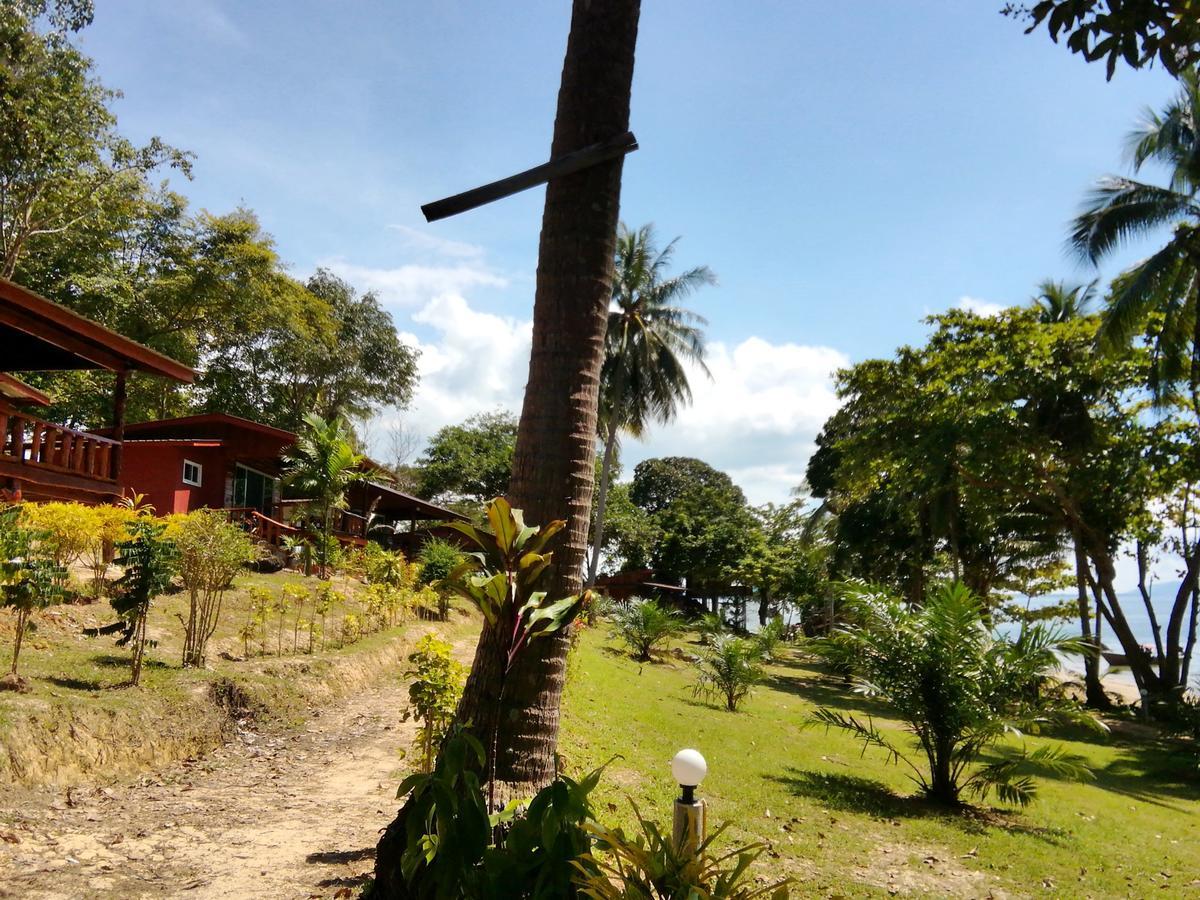 Kohjum Freedom Resort Koh Jum Dış mekan fotoğraf