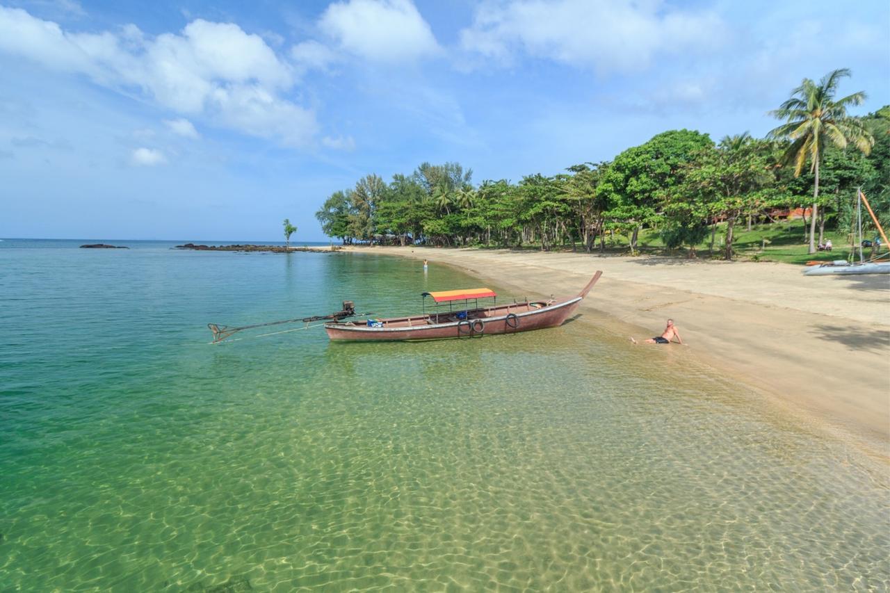 Kohjum Freedom Resort Koh Jum Dış mekan fotoğraf